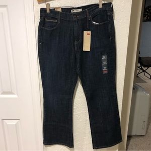 NWT Levi’s 515 women’s size 12 boot cut jeans.